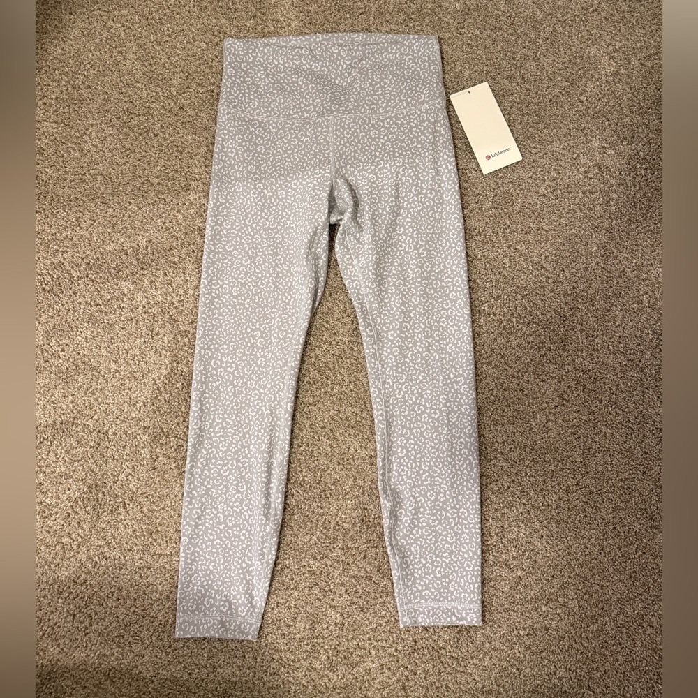 Lululemon Women’s Wunder Train HR tight legging 25” white grey leopard size 8